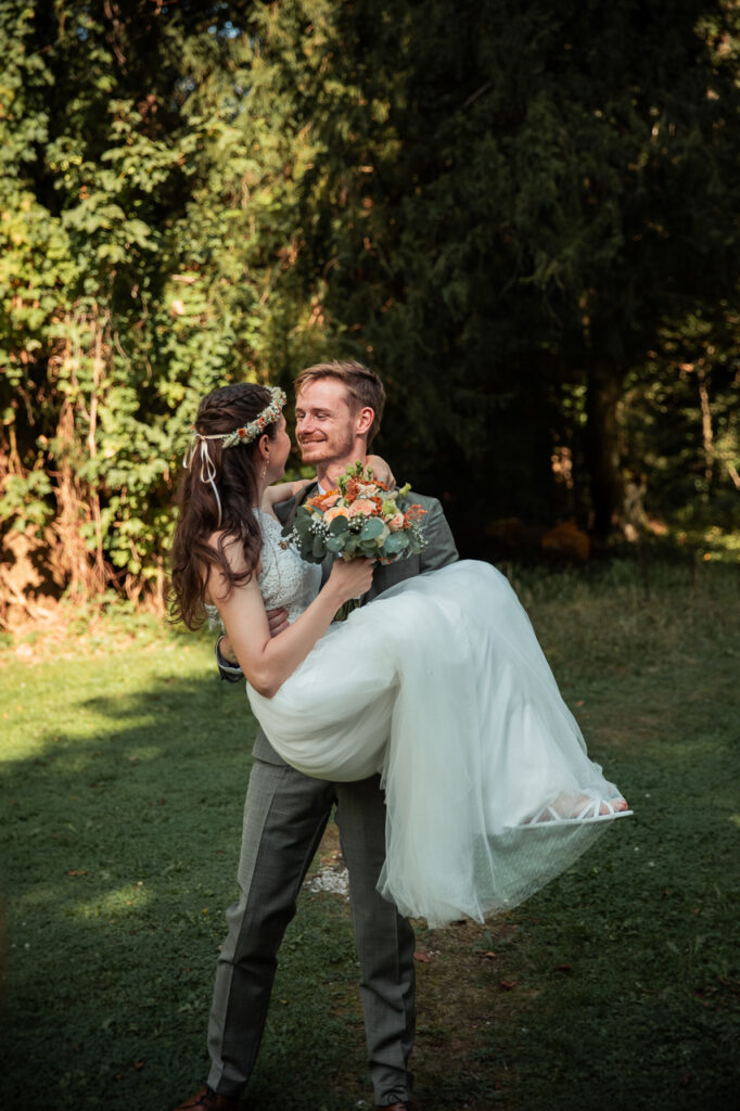 Hochzeit Schloss Ernegg, Fotografin Schloss Ernegg, Braut im Schloss