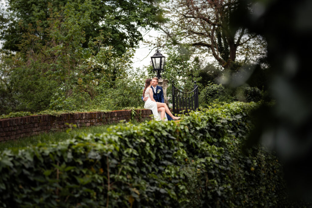 Hochzeit Schlosshotel Obermayerhofen, Fotografin Hochzeit Obermayerhofen, Brautpaar beim Shooting, Paarshooting