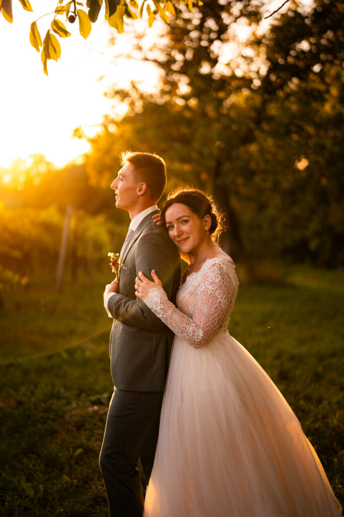 Paarshooting im Sonnenuntergang, Hochzeit in Niederösterreich, Hochzeitsfotografin Nö