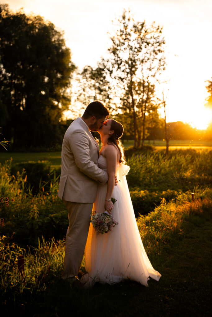 Fotografin Hochzeit NÖ, Hochzeit Schloss Ernegg, Paarshooting bei Sonnenuntergang