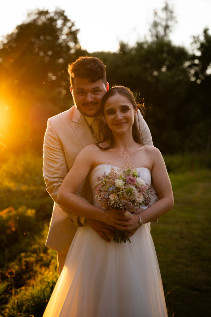 Fotografin Hochzeit NÖ, Hochzeit Schloss Ernegg, Paarshooting bei Sonnenuntergang