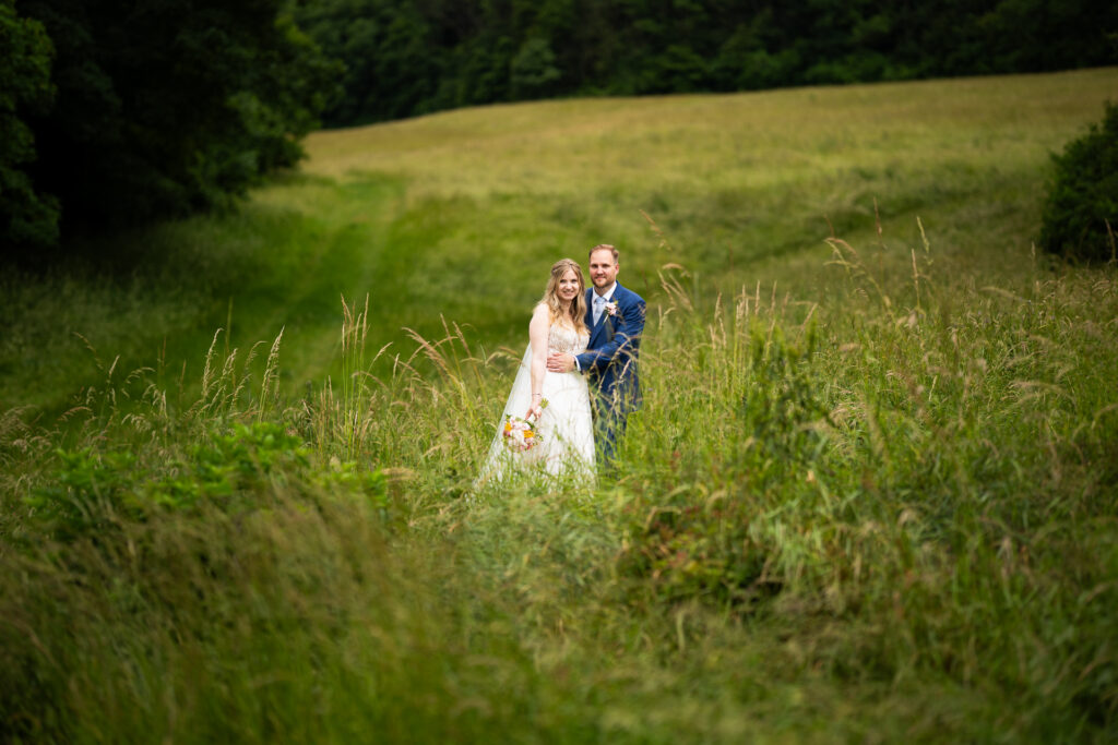 Paarshooting, Hochstraß, Brautstauß, Hochzeitsfotograf Wien, Brautpaar