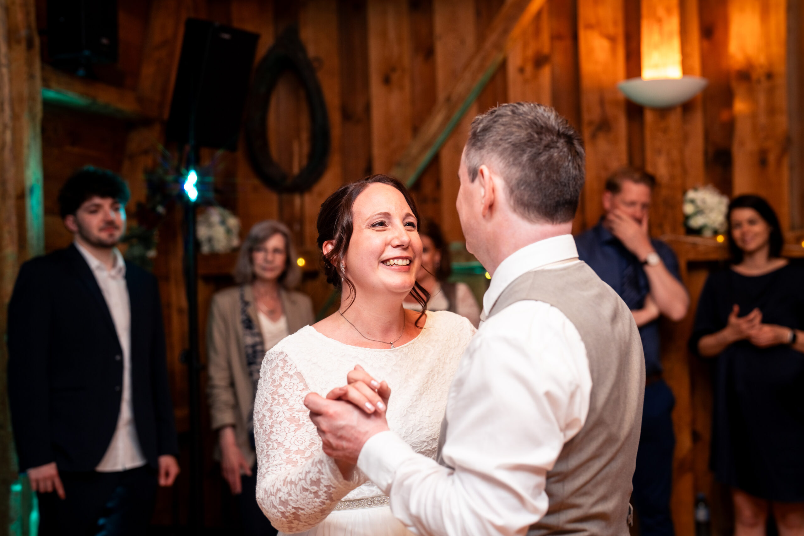 Brautpaar beim Eröffnungstanz